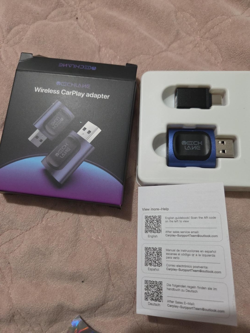 TECH-1 Wireless CarPlay adapter Black & Blue NWT